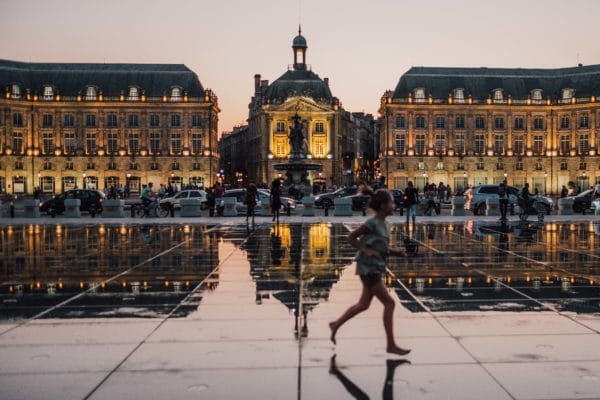 Bordeaux by night : investissement locatif autour de la Place de la Bourse