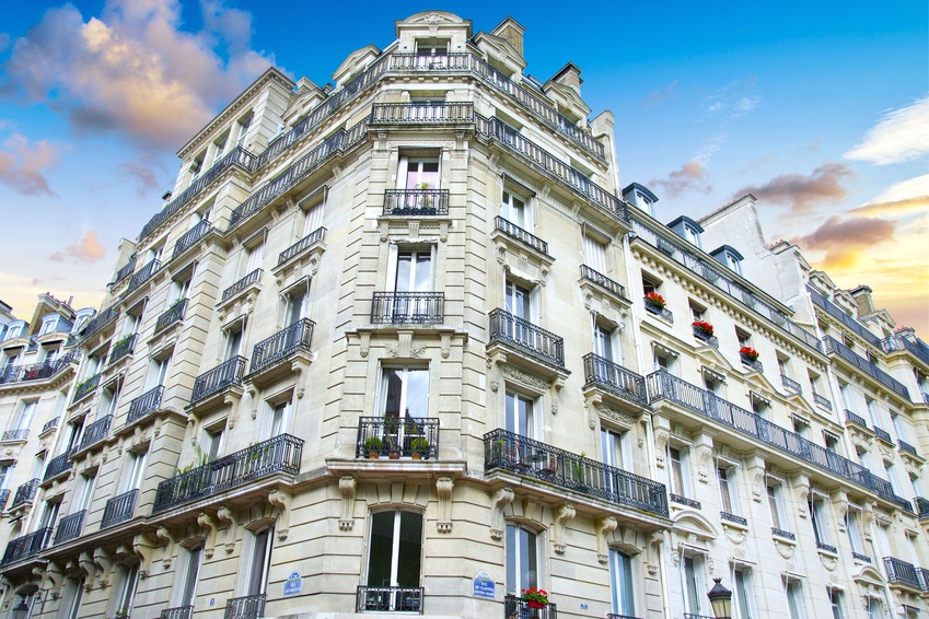 Immeuble haussmannien à Paris, idéal pour l’investissement locatif