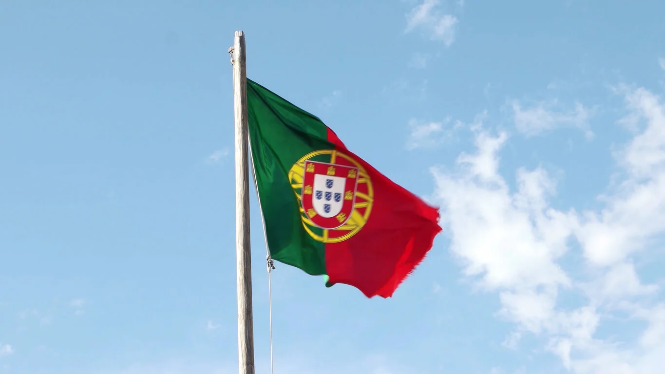 Investir au Portugal présente des avantages considérables.