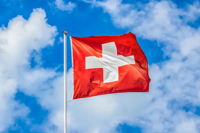 Le drapeau suisse pour illustrer la convention fiscale entre la France et la Suisse en matière de fiscalité des non-résidents en Suisse