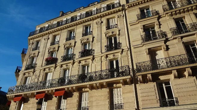 Investir dans un immeuble de rapport depuis l'étranger
