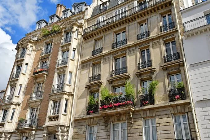 Investir dans un immeuble de rapport depuis l'étranger