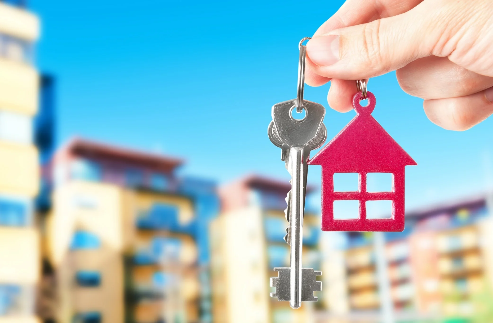 Image montrant un expatrié ayant acquérit un immobilier locatif en France
