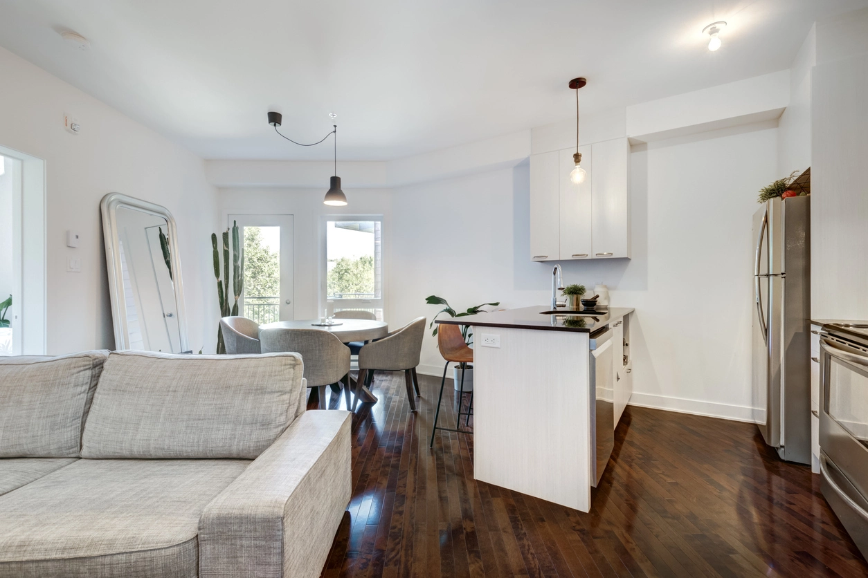 Comment sont calculés les taxes sur les biens immobiliers français vendus pour les expatriés ?