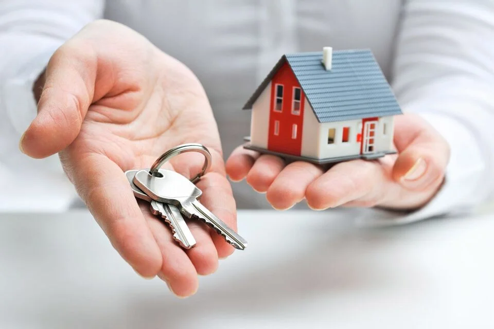 La donation immobilière et transmission immobilière depuis l'étranger