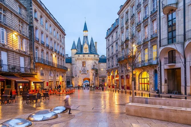 Investissement locatif à Bordeaux : où acheter en 2026 quand on est expatrié ?