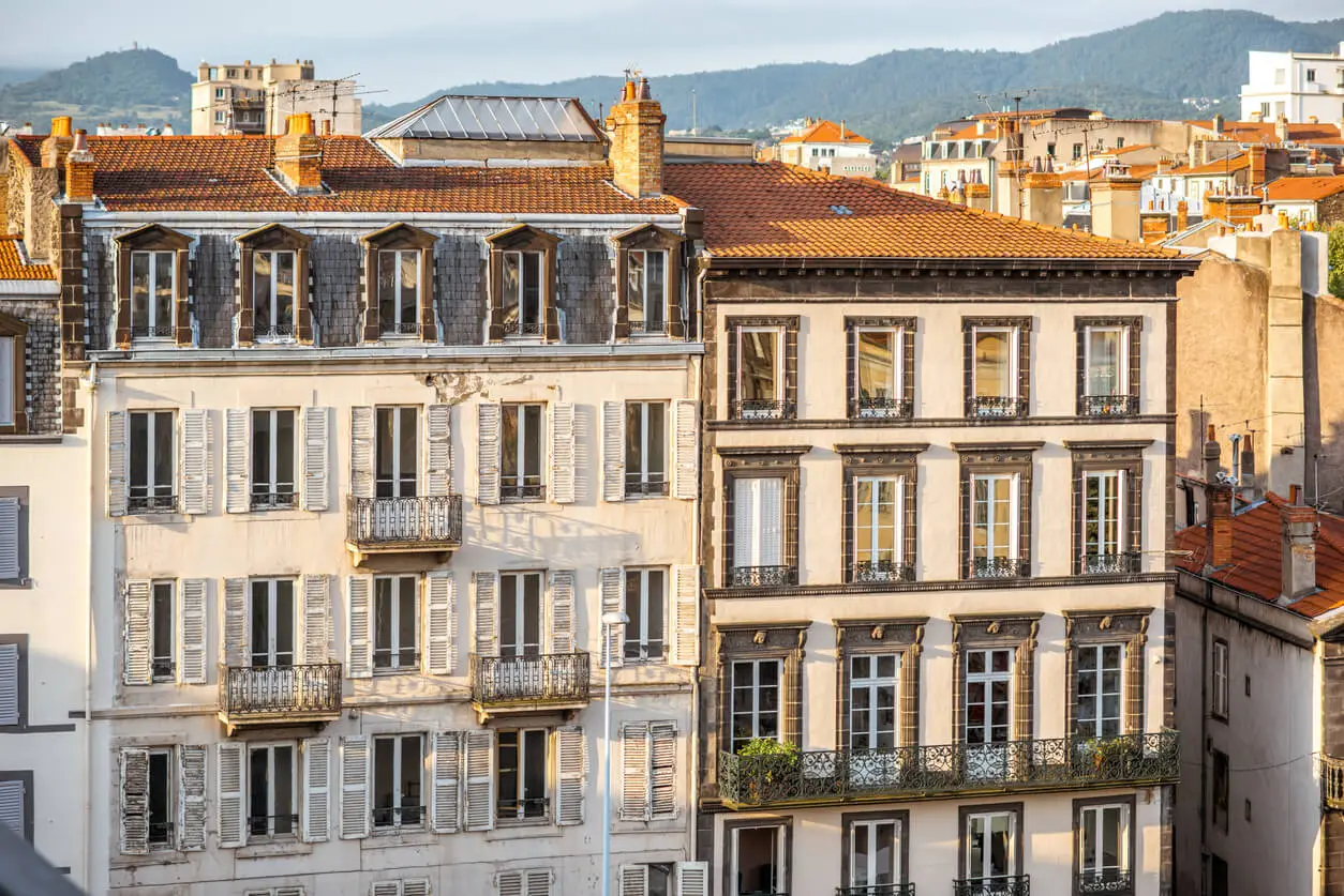 Un immeuble pouvant être proposé pour une gestion locative à Clermont-Ferrand.