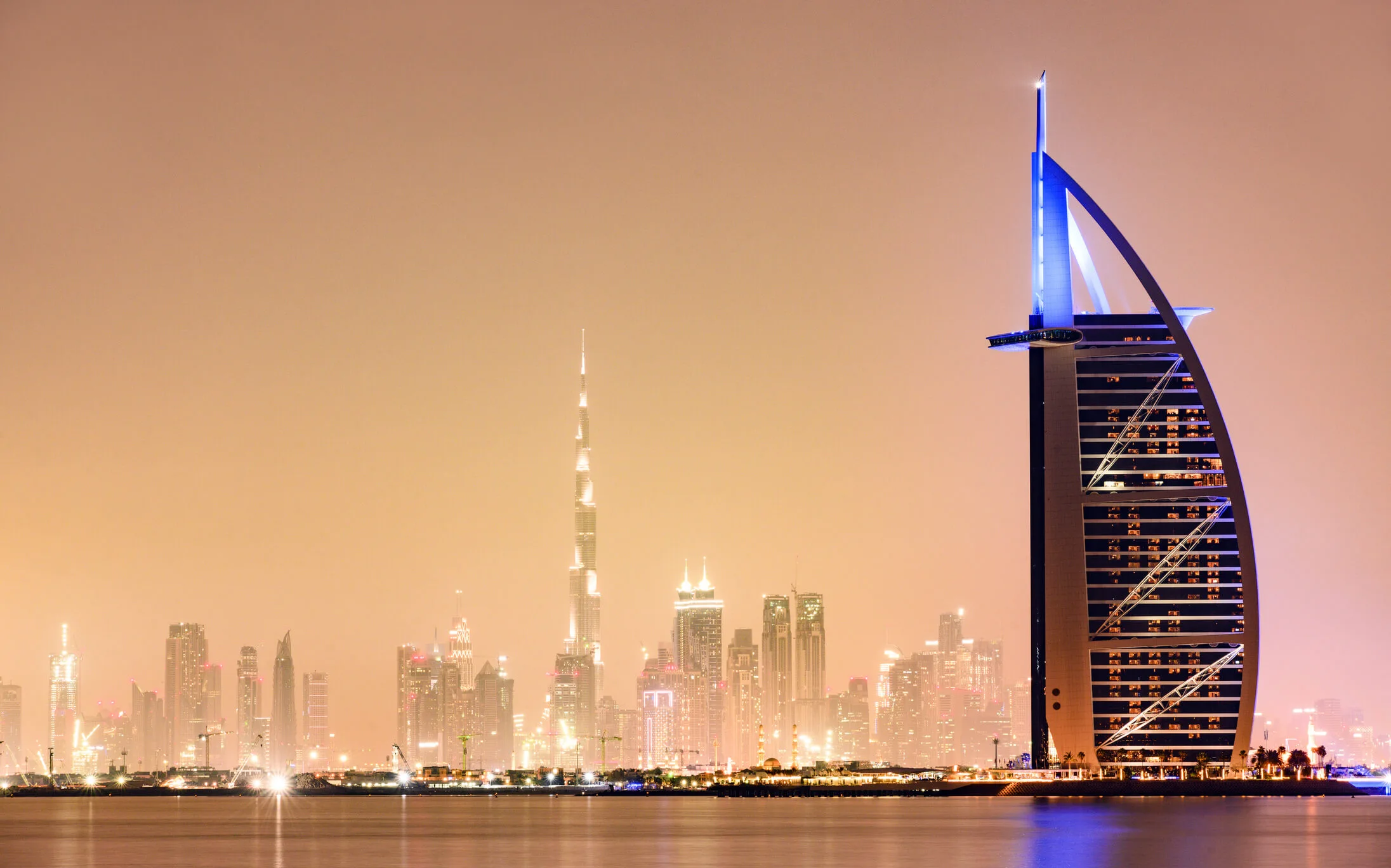 Il faut répondre à la question : pourquoi investir à Dubaï avant de vous lancer.