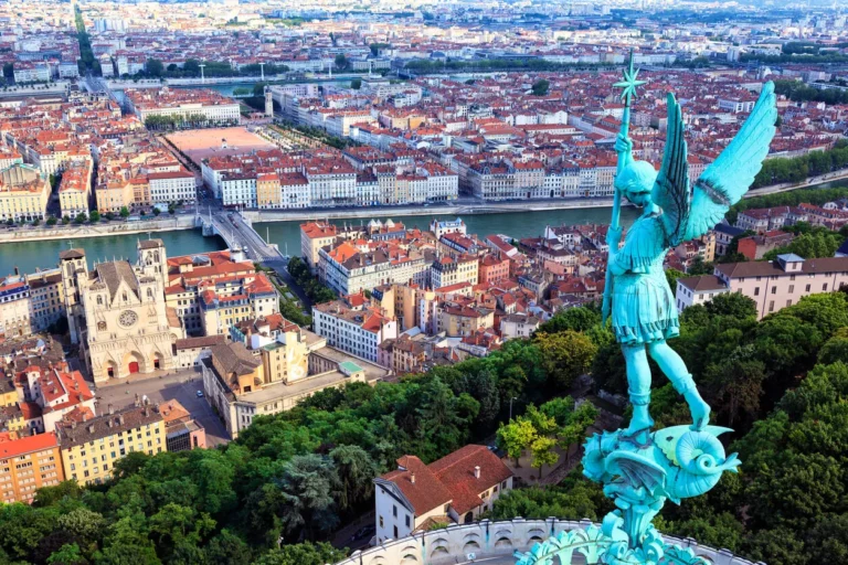 Prenez le temps de bien vous préparer pour déterminer où investir à Lyon.