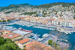 Vue aérienne des villes de France avec le meilleur classement ville investissement locatif où un projet de location est rentable.