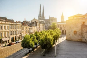Laissez-vous guider pour réaliser un investissement locatif ancien Bordeaux avec le statut d'expatrié.