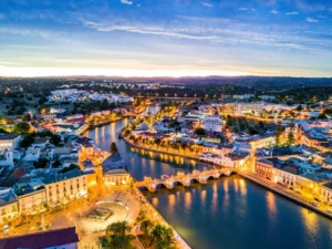 Diverses raisons peuvent vous pousser à investir au Portugal Algarve.