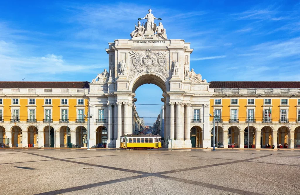 Vous voulez savoir pourquoi investir au Portugal ? Retenez les principaux privilèges pour les expatriés.