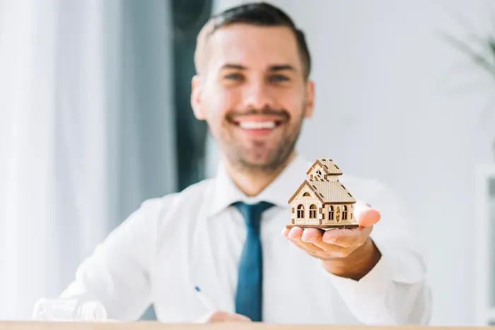Accompagnement fiscal à distance d’expatriés souhaitant investir dans l’immobilier locatif français.