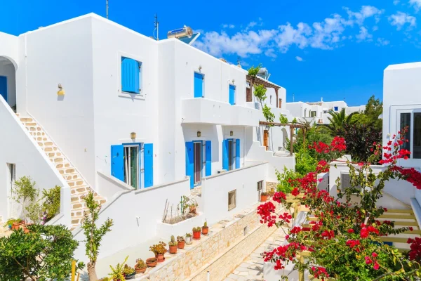 investissement-immobilier-en-grece Prenez votre temps pour investir en Grèce ou au Portugal.